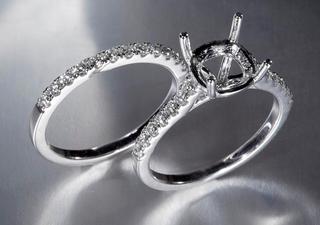 14K White Gold Diamond Wedding Band and Engagement Ring Set