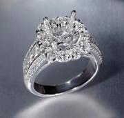 14 kt White Gold Diamond Halo Engagement Ring